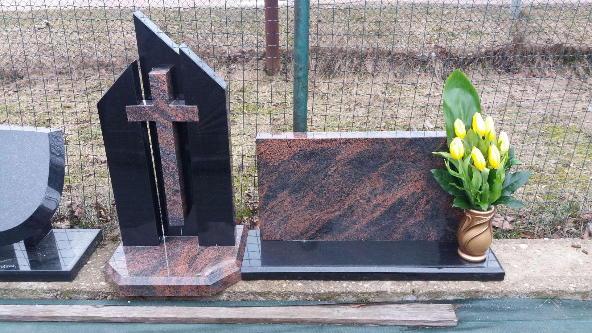 Dviejų dalių paminklas