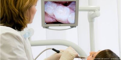 Intraoral-Kamera: Vergrößerter Blick in den Mund