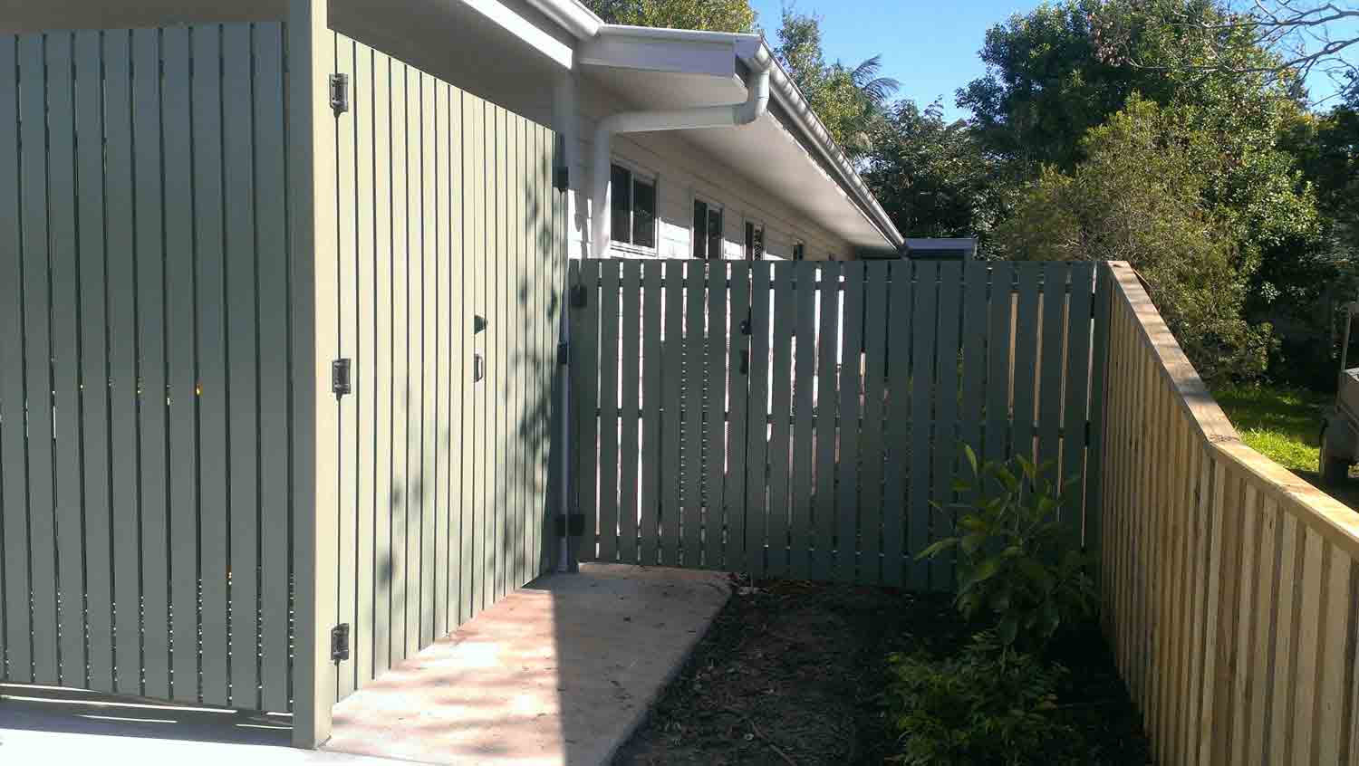 Gray Gate — GJM Balustrading in Noosaville, QLD