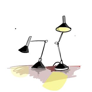 Juryarbeit Two lamps shining a light on a table, meaning to symbolize transparency in reference to Tanja Pol's pricing policy