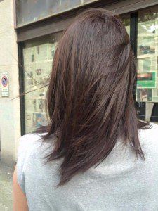 Capelli medio-lunghi castani