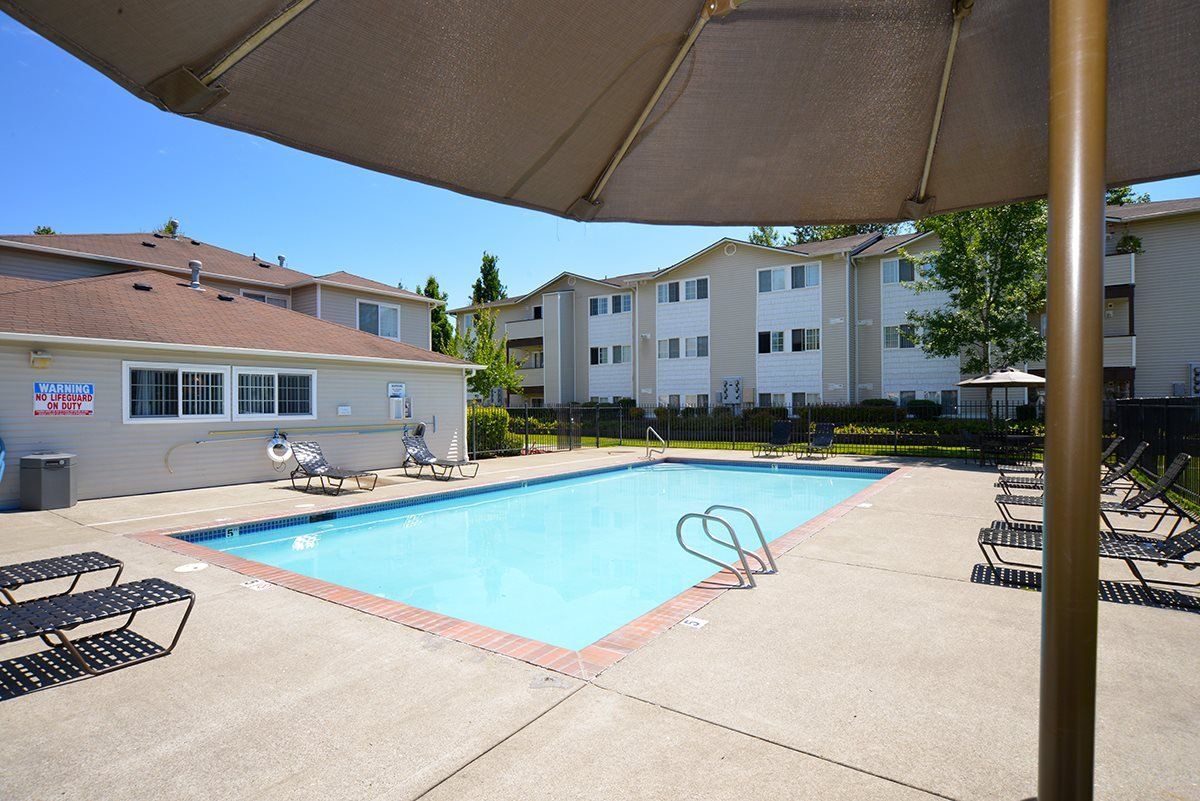 Summit Apartment