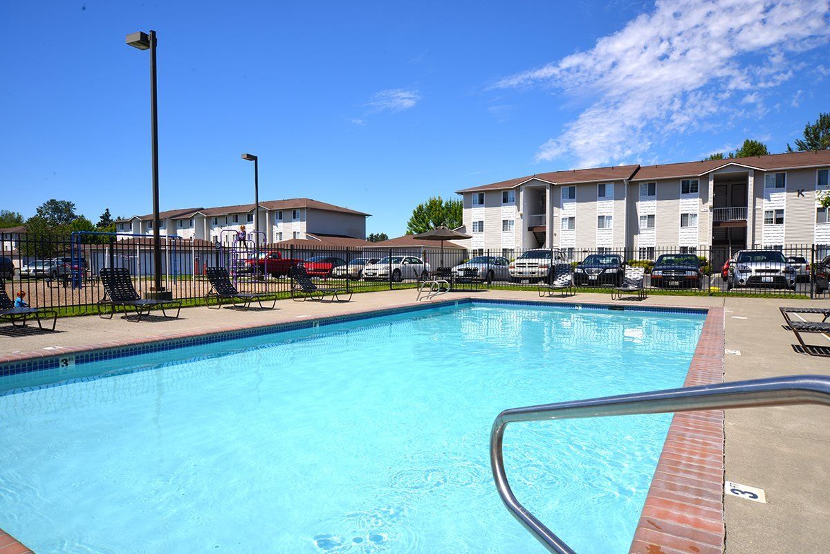 Summit Apartment