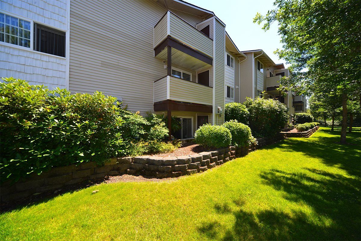 Summit Apartment