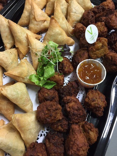 Spicy meat balls with dip
