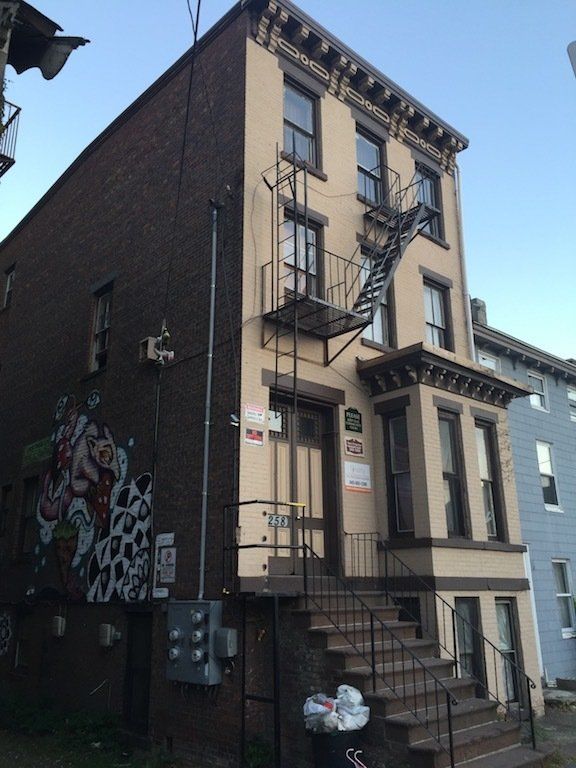 258 liberty Outside