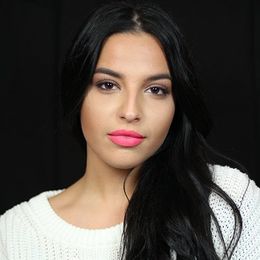 Saleen Perez Garcia
Marketing Manager / Custom Services