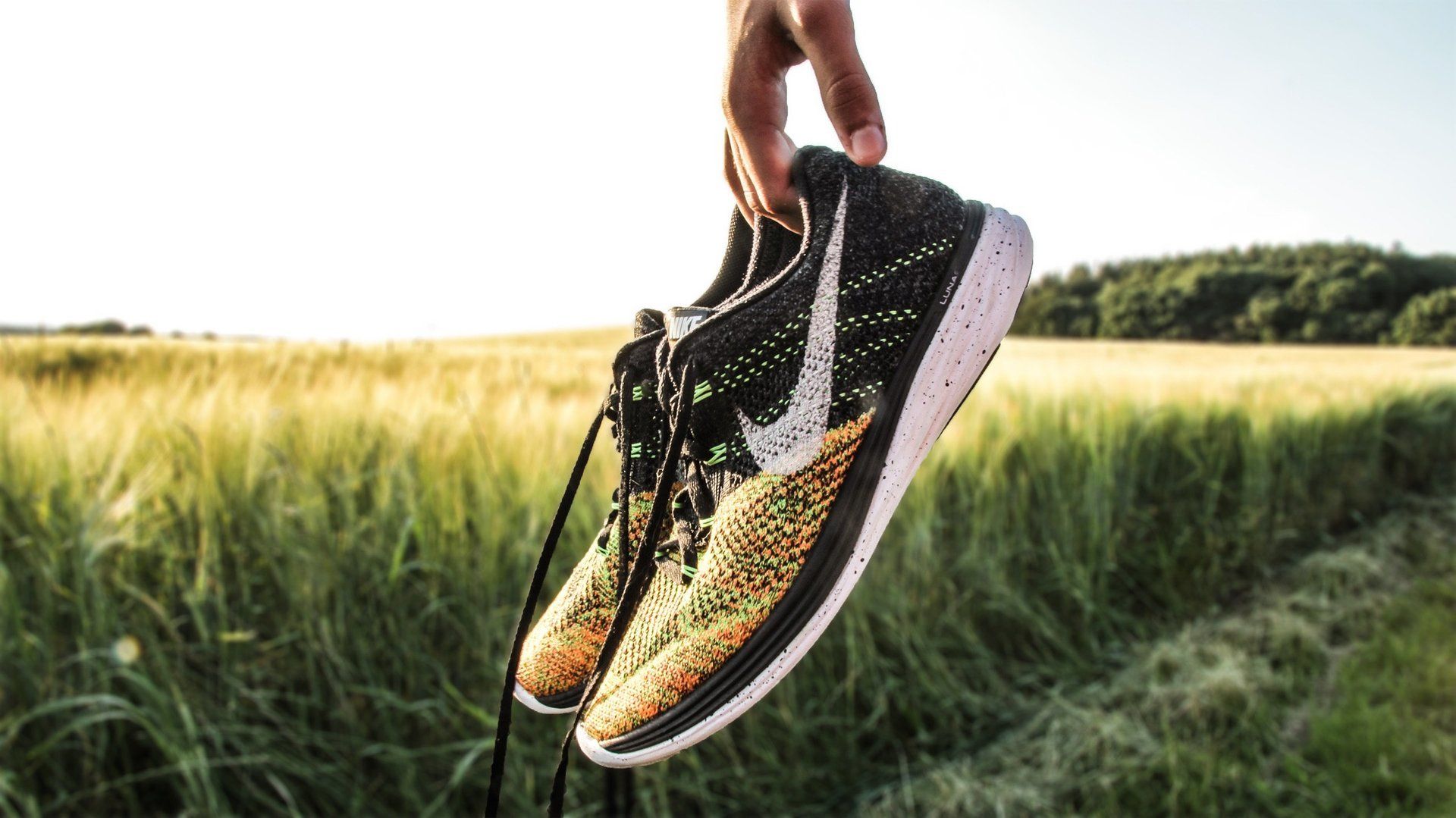 selecting running shoes