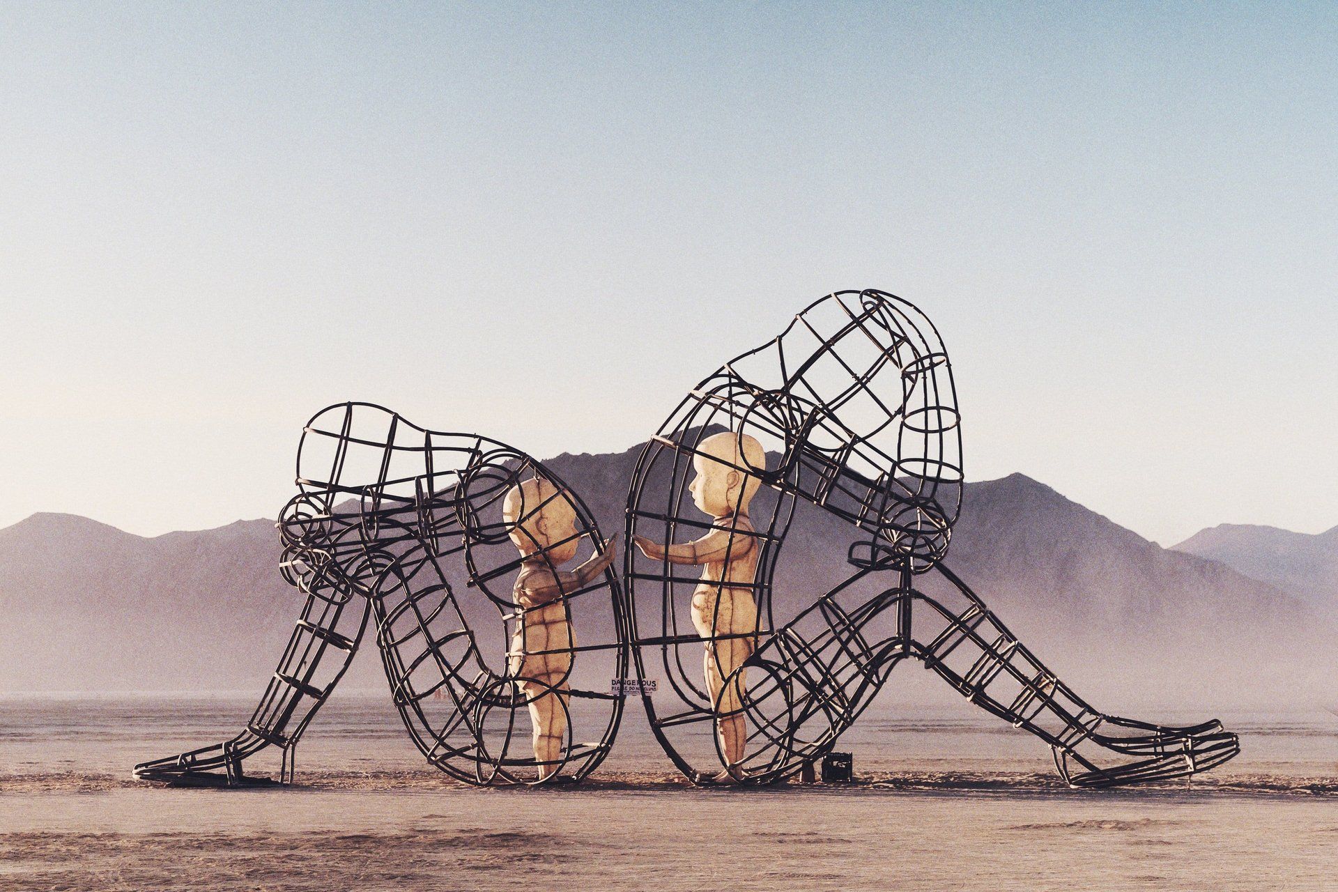 Sculpture of 2 people, inner child