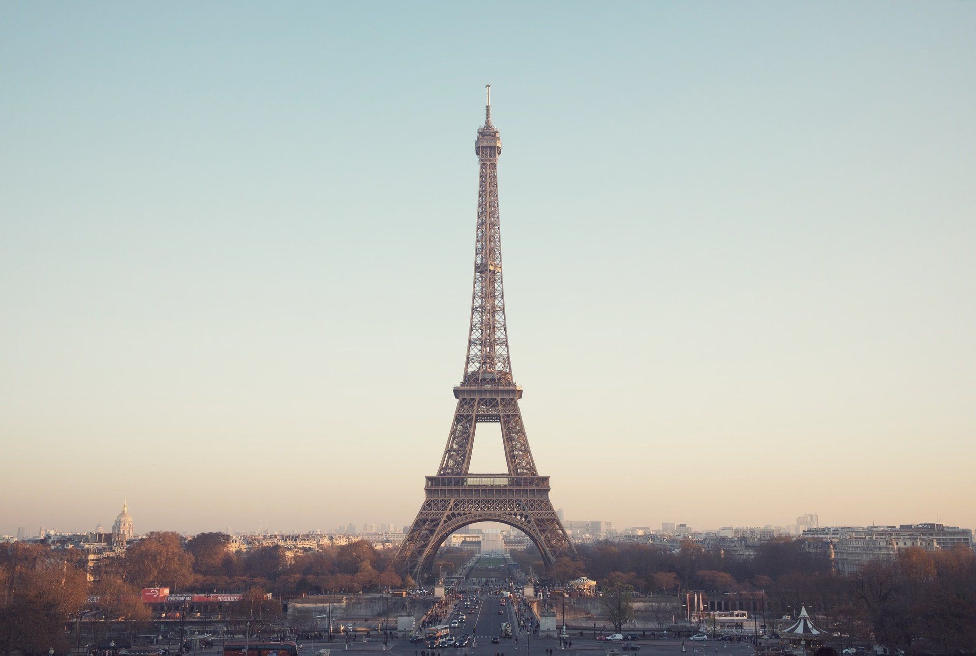 eiffel tower in paris