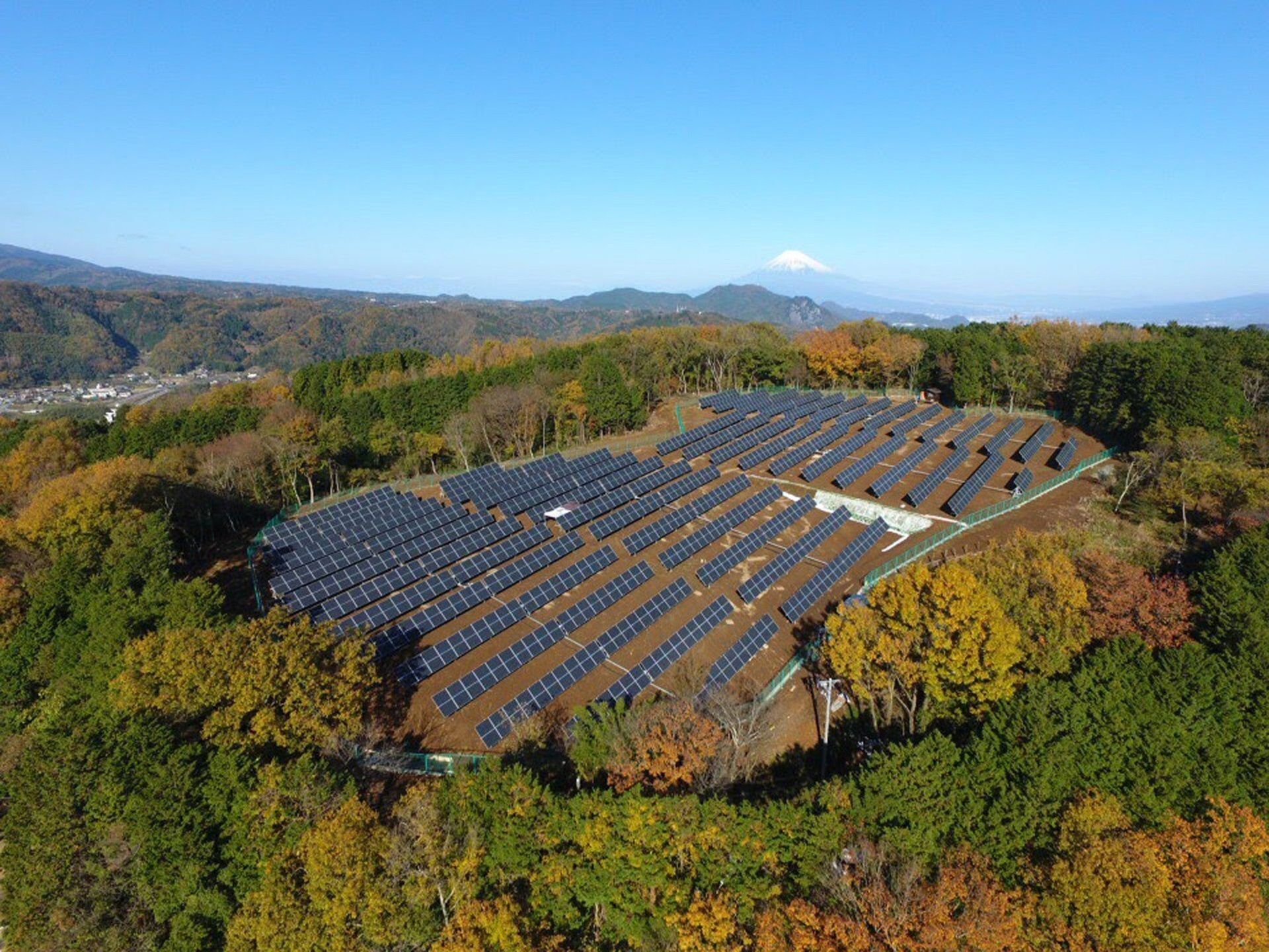 SolarEdge變流器:山區中的太陽能板