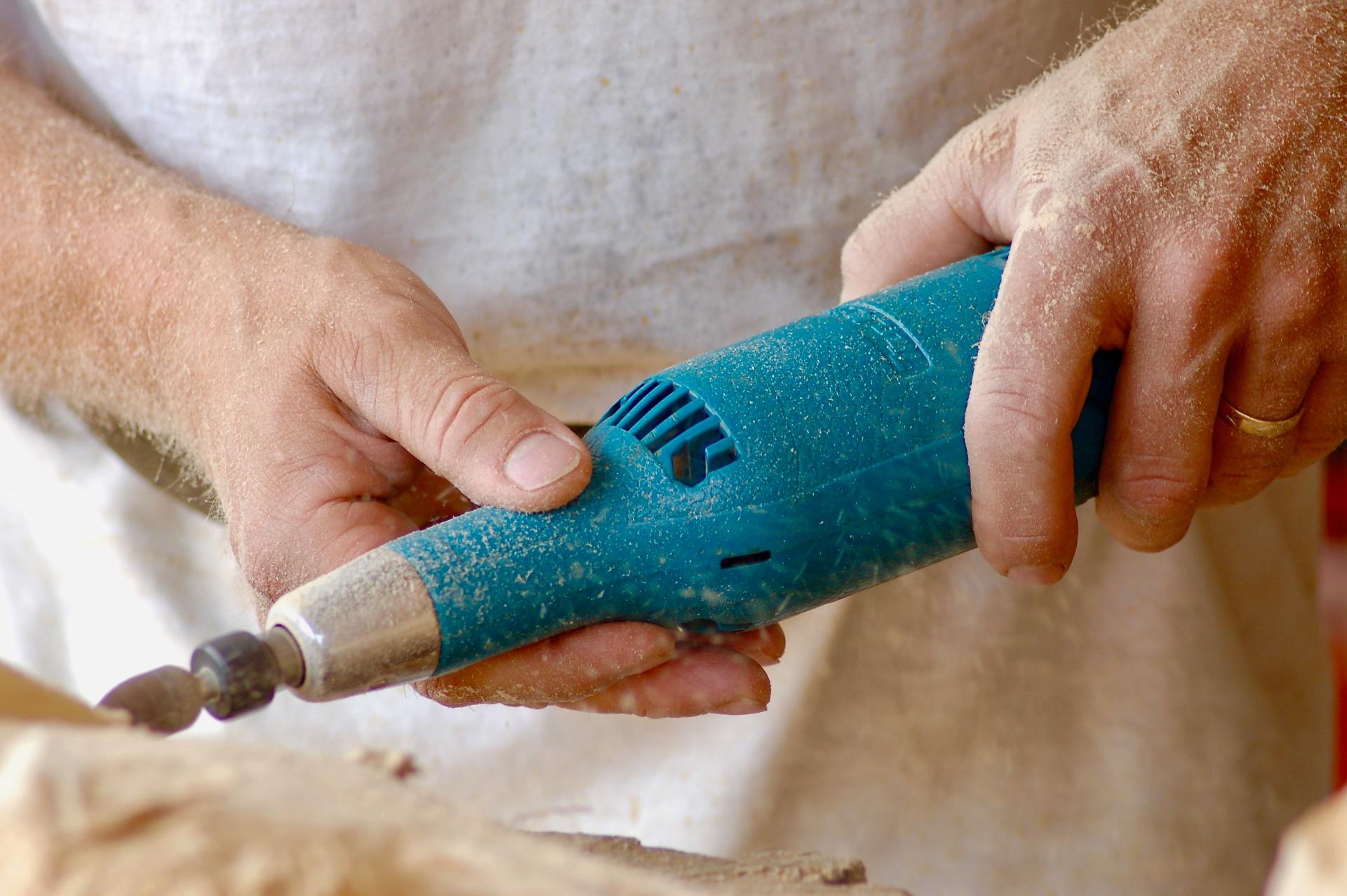 Man using a motor tool