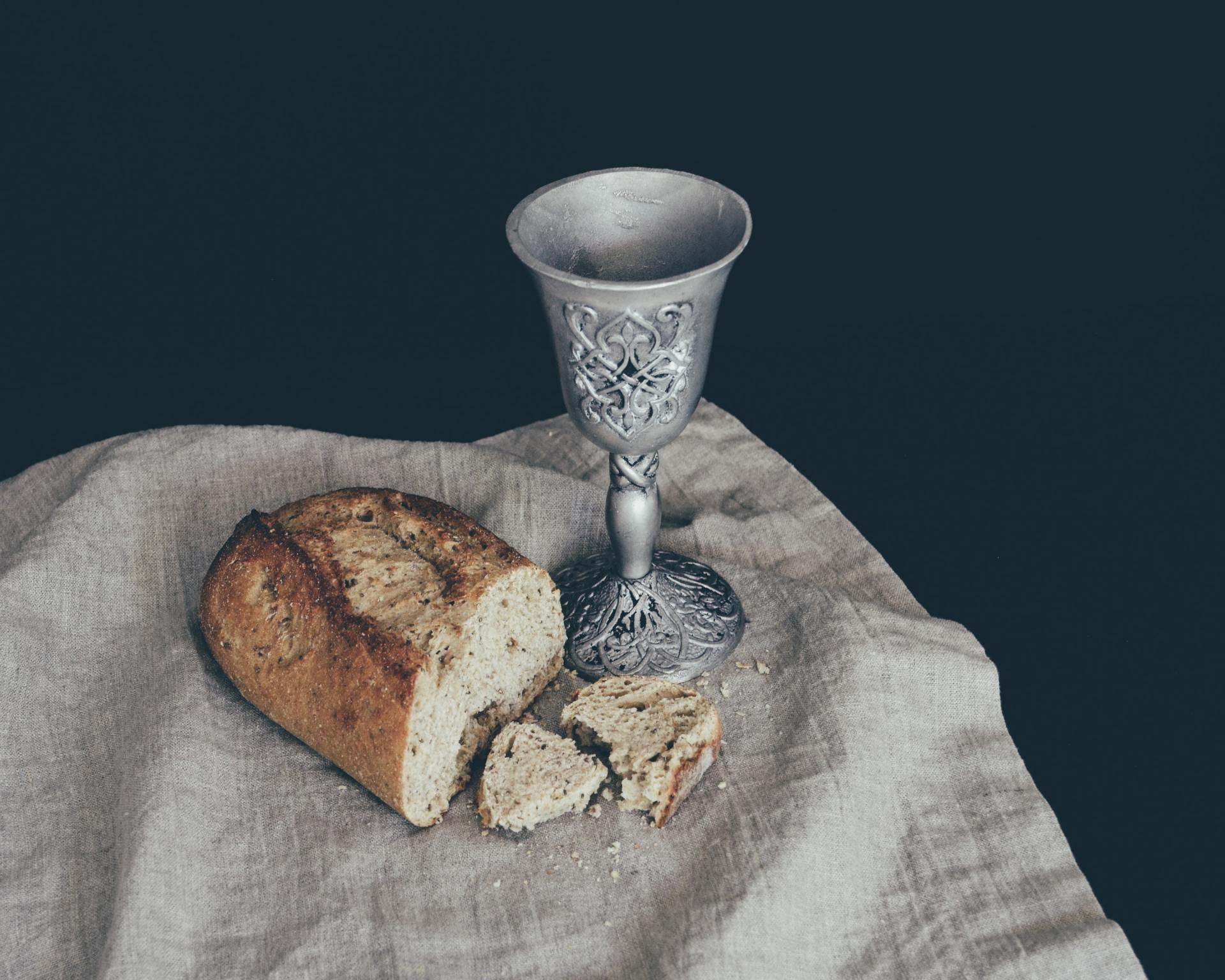 family of god lutheran church, holy communion, worship, brooklyn park