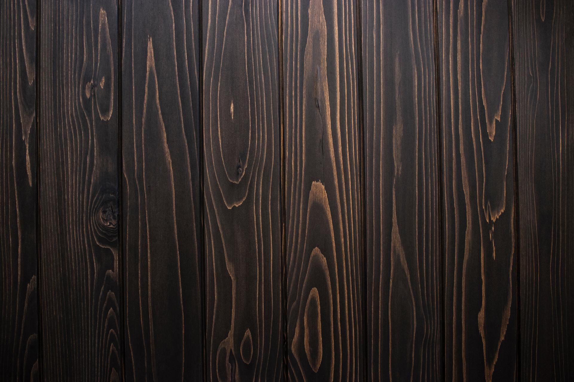 Shou Sugi Ban gebrand hout afwerken