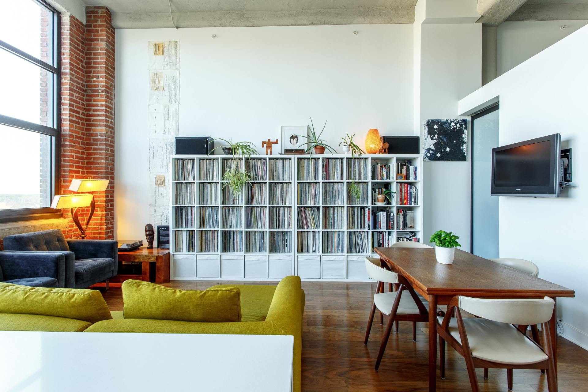 maximizing storage ideas for large areas