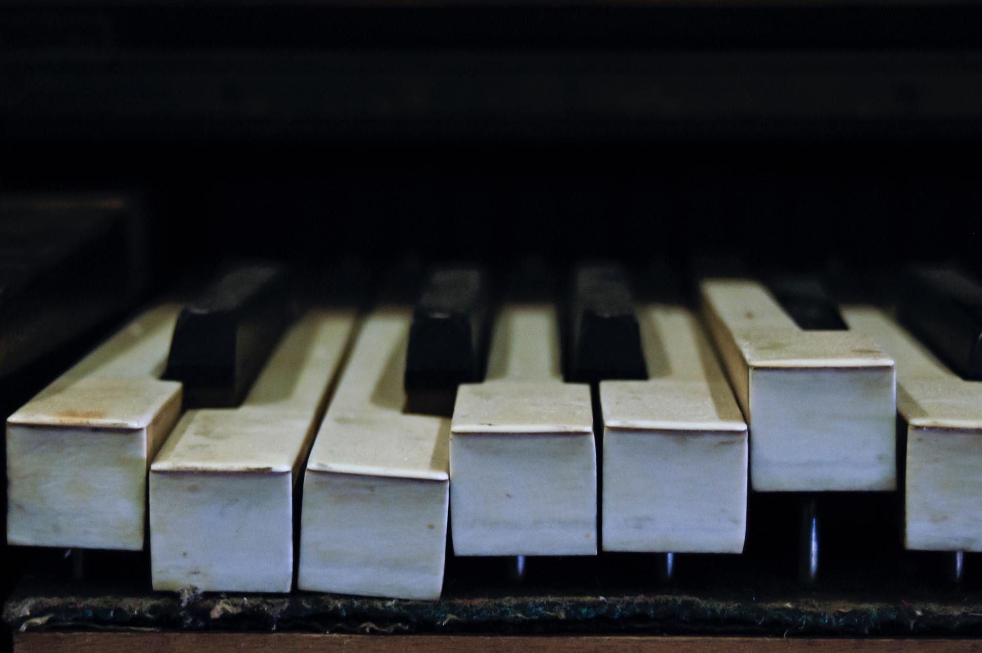 Broken Piano Keys
