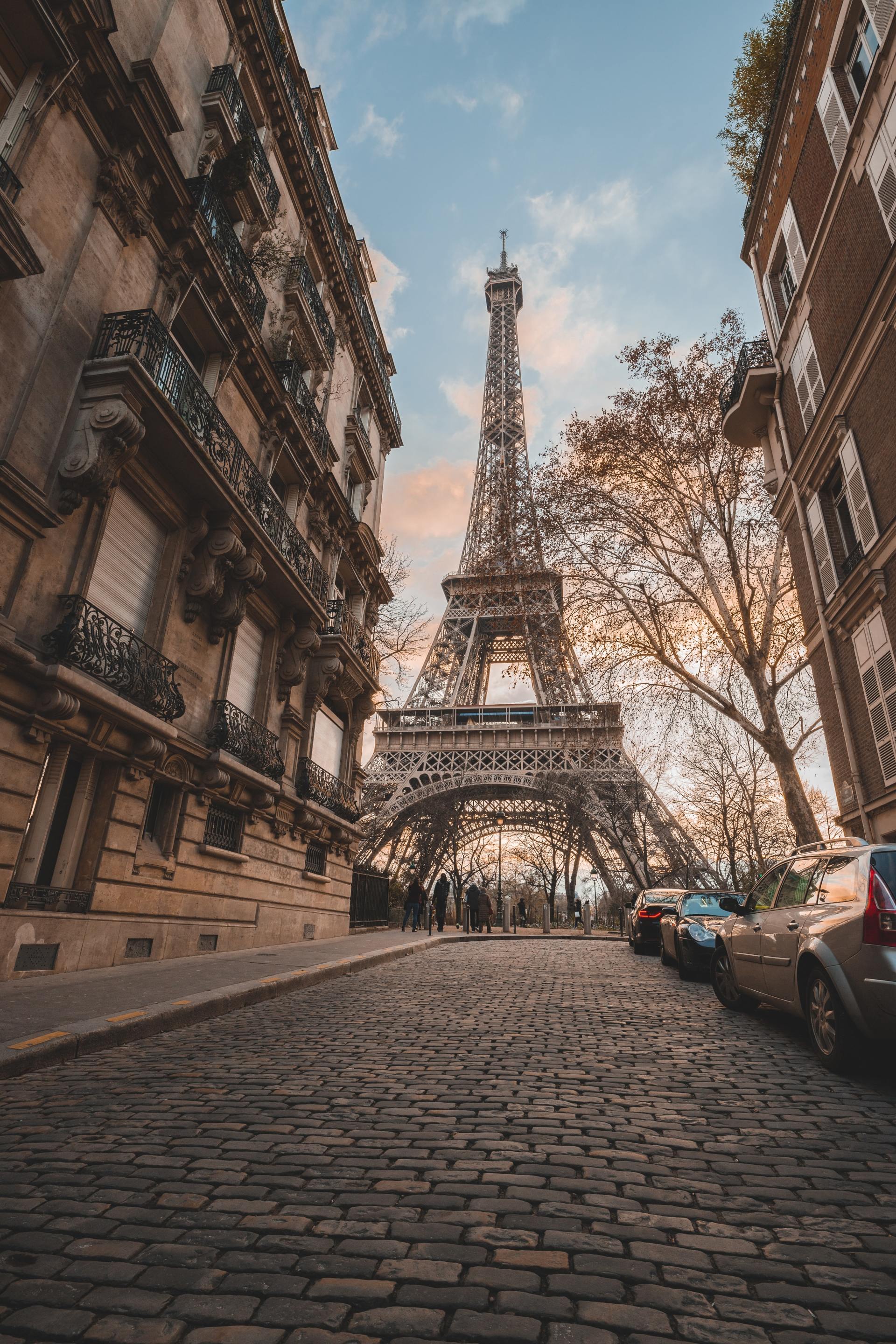 Taxi from Amsterdam to Paris