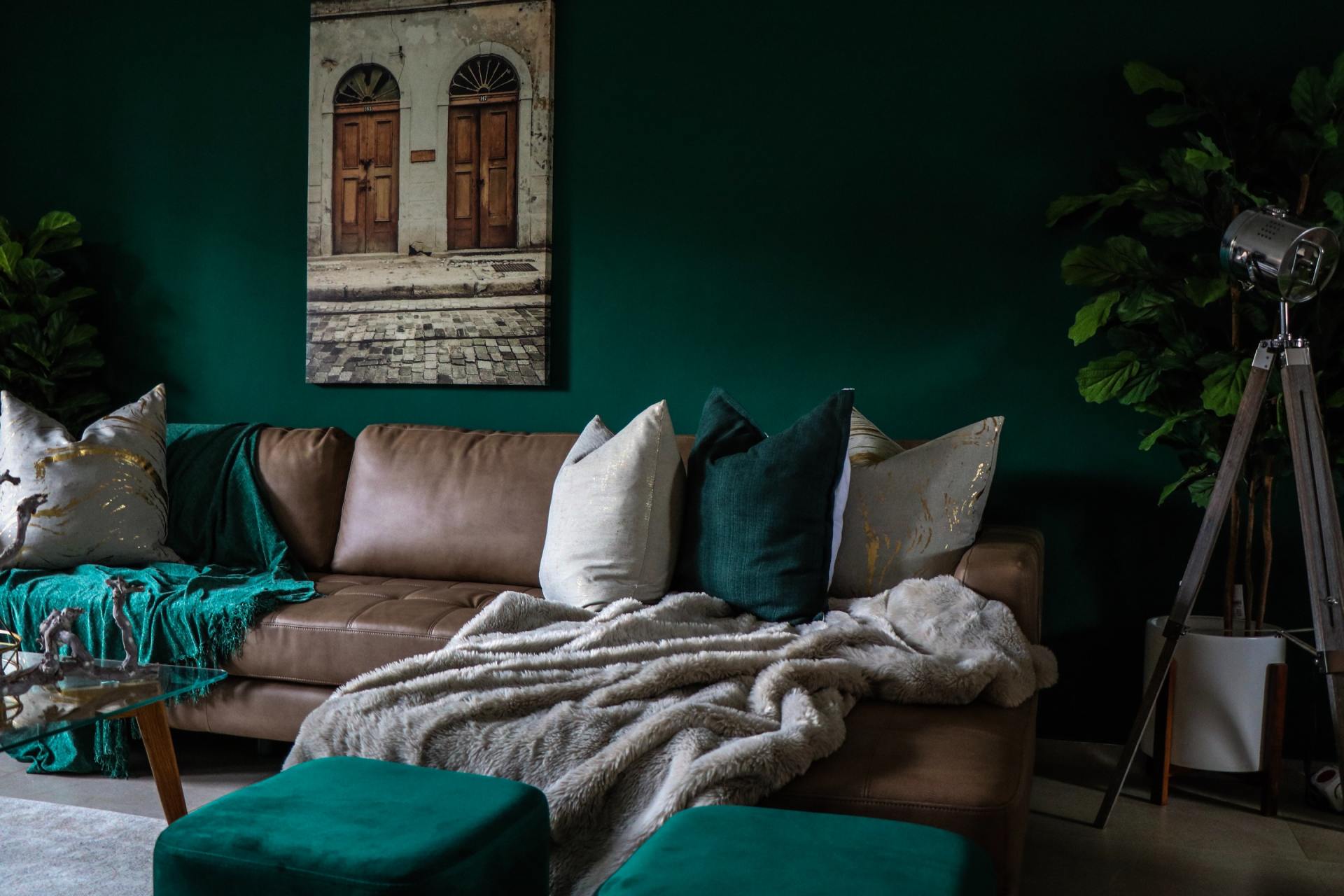 minimalist bedroom