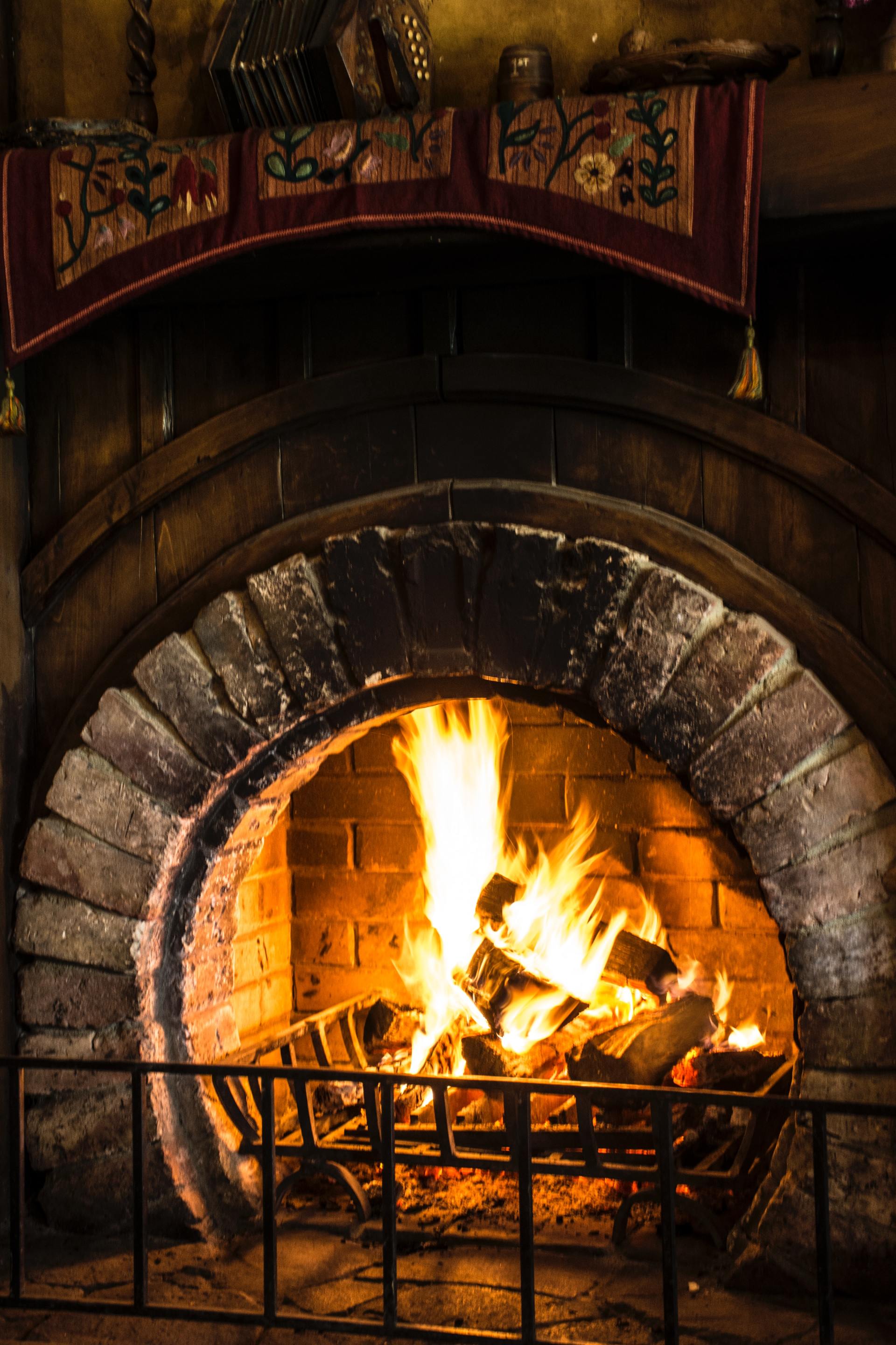 Fireplace & chimney