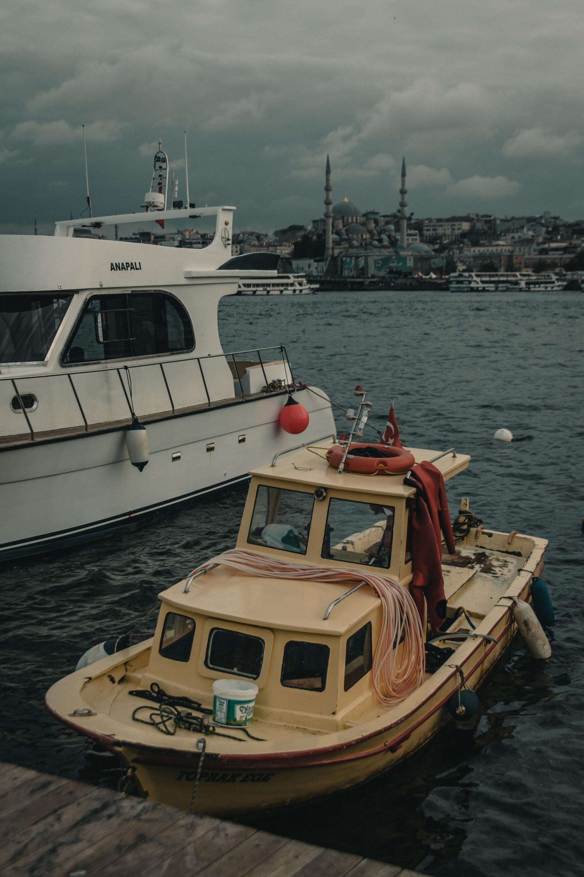 Momento Hotel Golden Horn ,  Contact