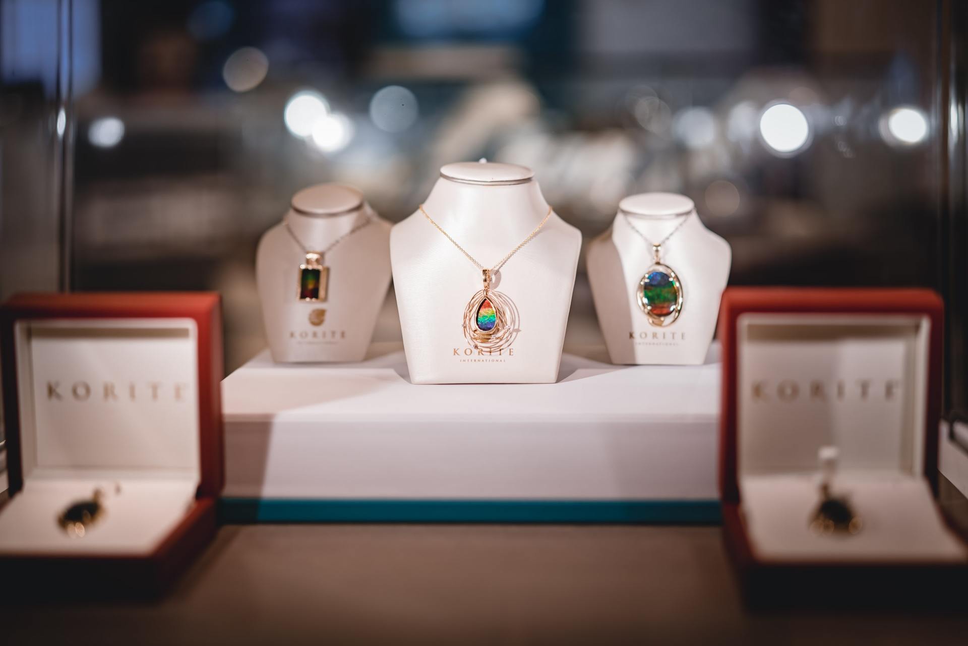 jewelry store necklace display