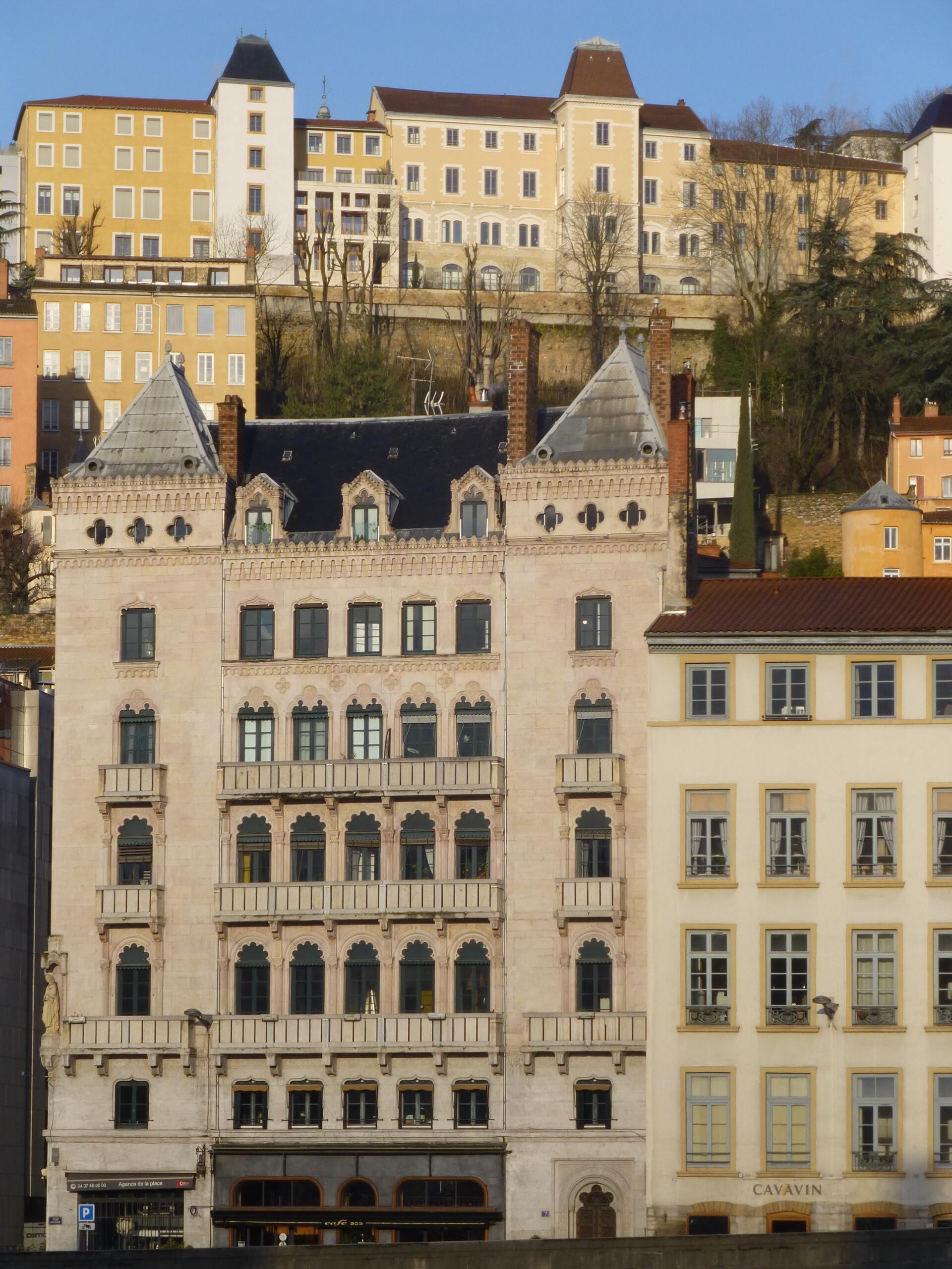 entrée d'immeuble pour un entretien d'immeuble à Lausanne