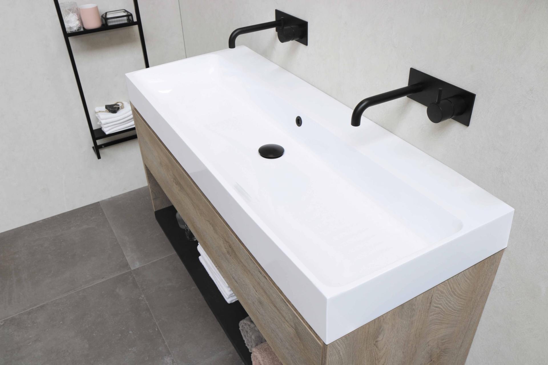 white sink