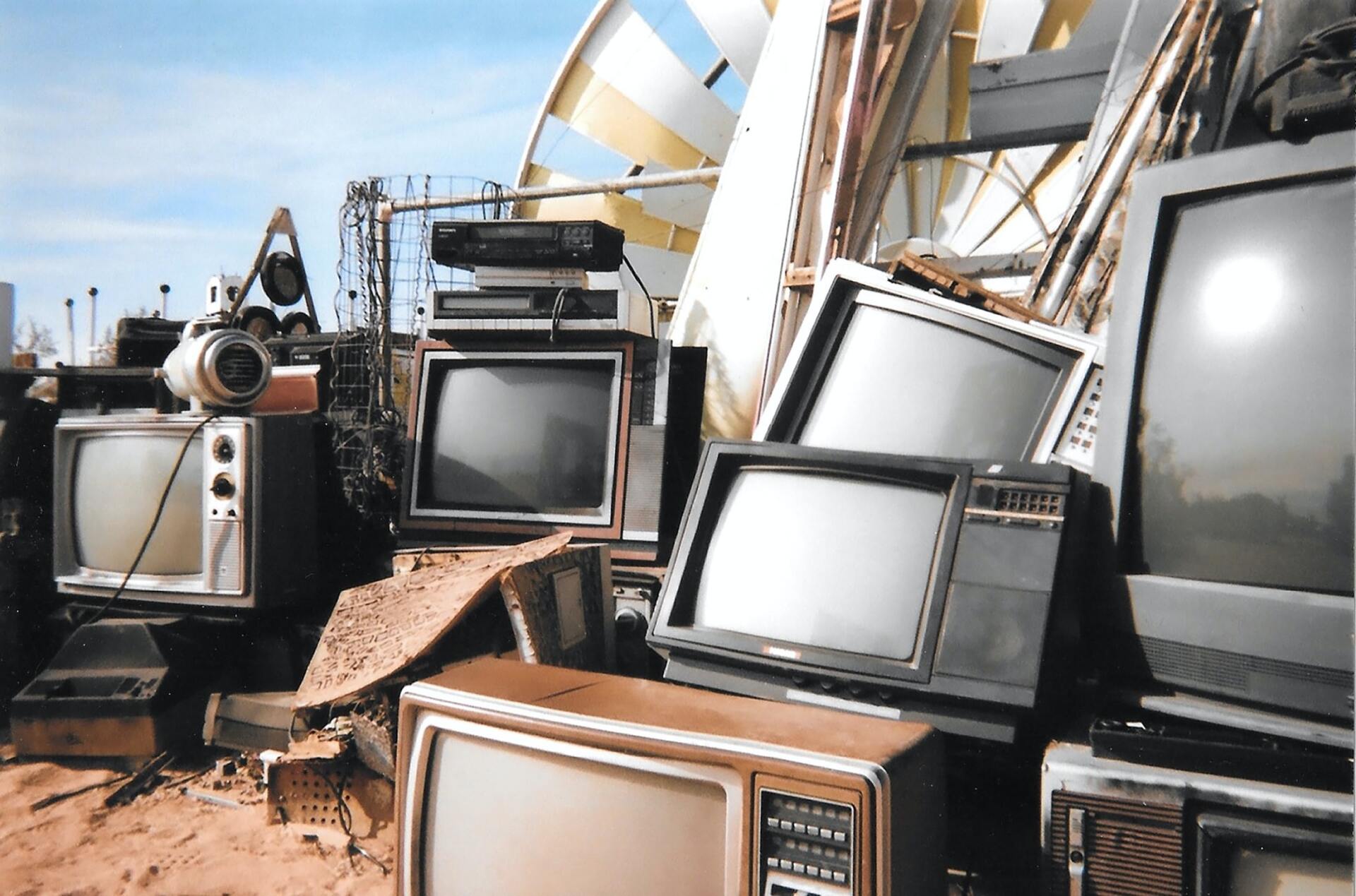 TV'S AND MONITORS