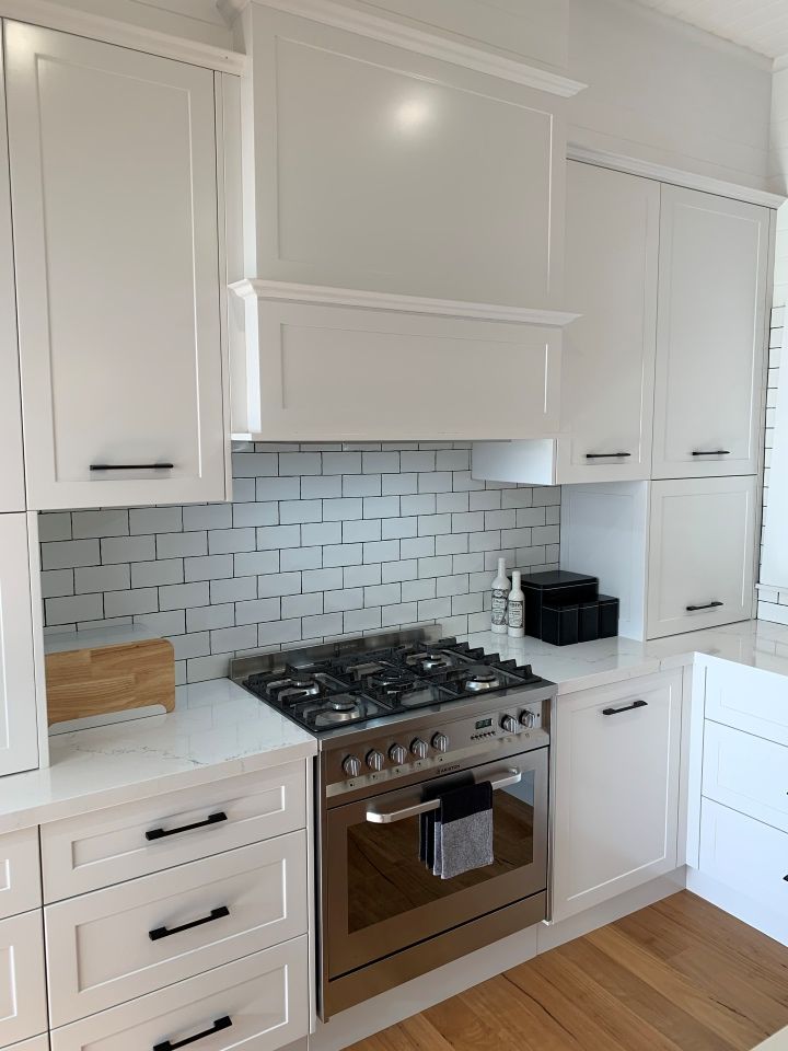 A Kitchen With Splash Back — High Kraft Kitchens and Joinery in Berkeley, NSW