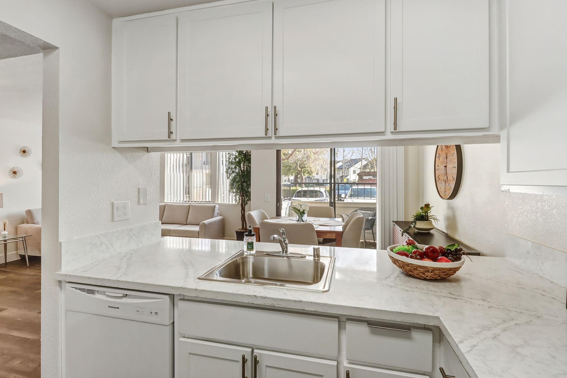 AV kitchen