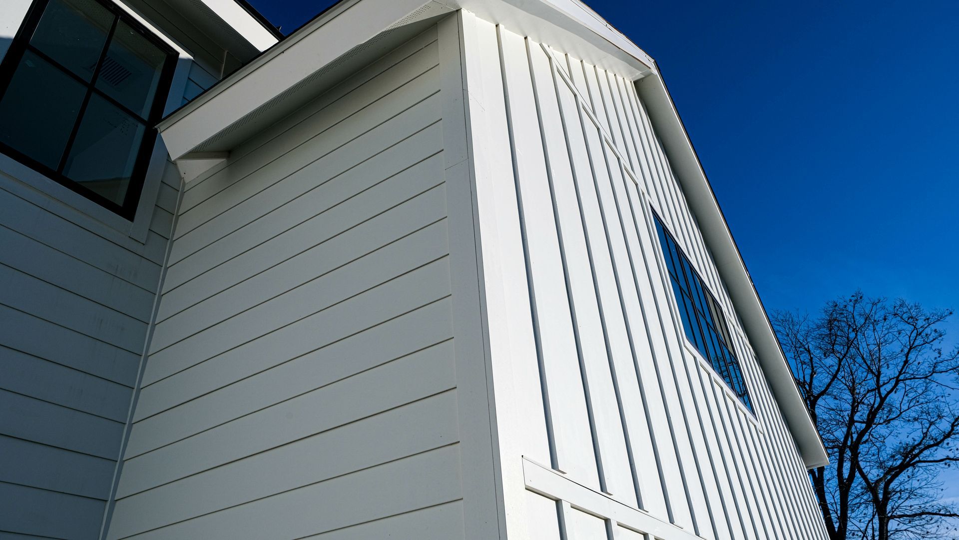 Modern farmhouse with James Hardie fiber cement siding.
