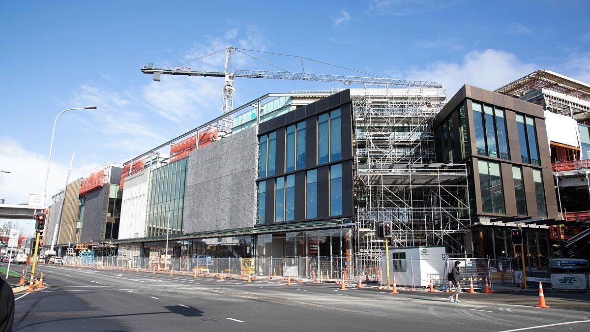 Westfield 277 New Market | Auckland, NZ | Pioneer