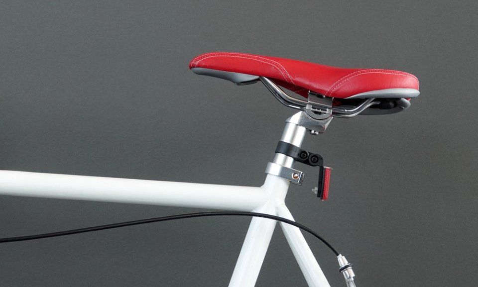 sella di una bici e molle per selle biciclette vercurago