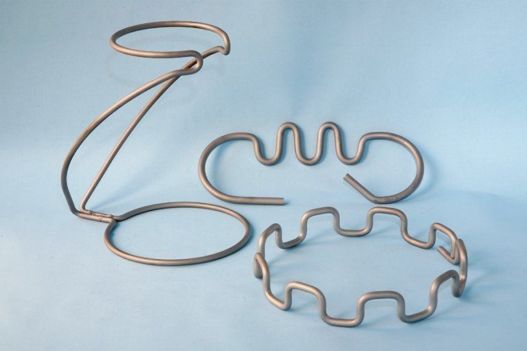 Oggetti in filo metallico
