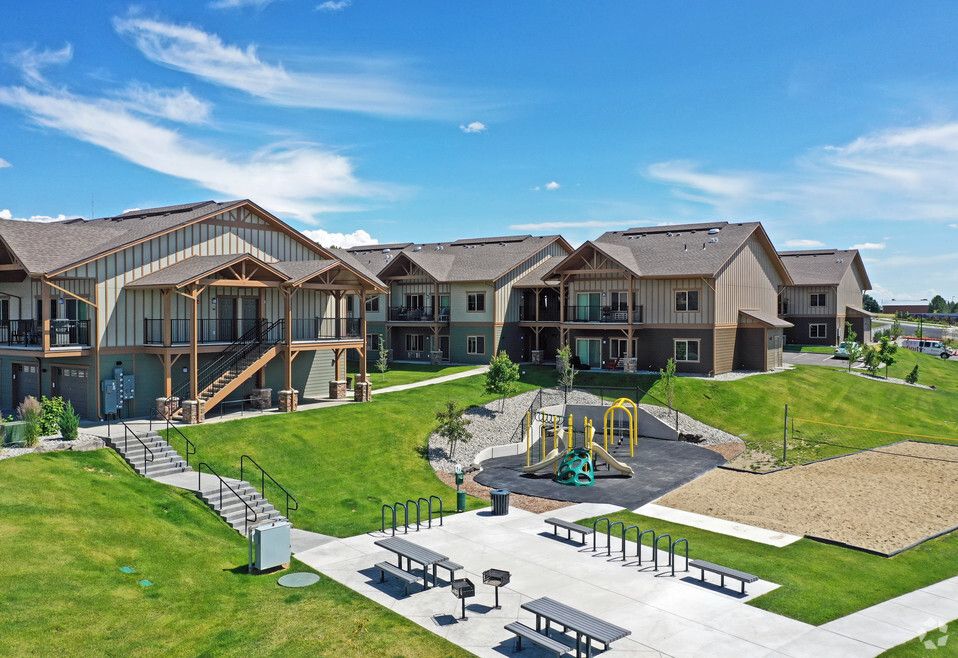 Home Live at Palouse Prairie Apartments