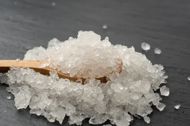 Salt Scrub: Dead Sea Salt