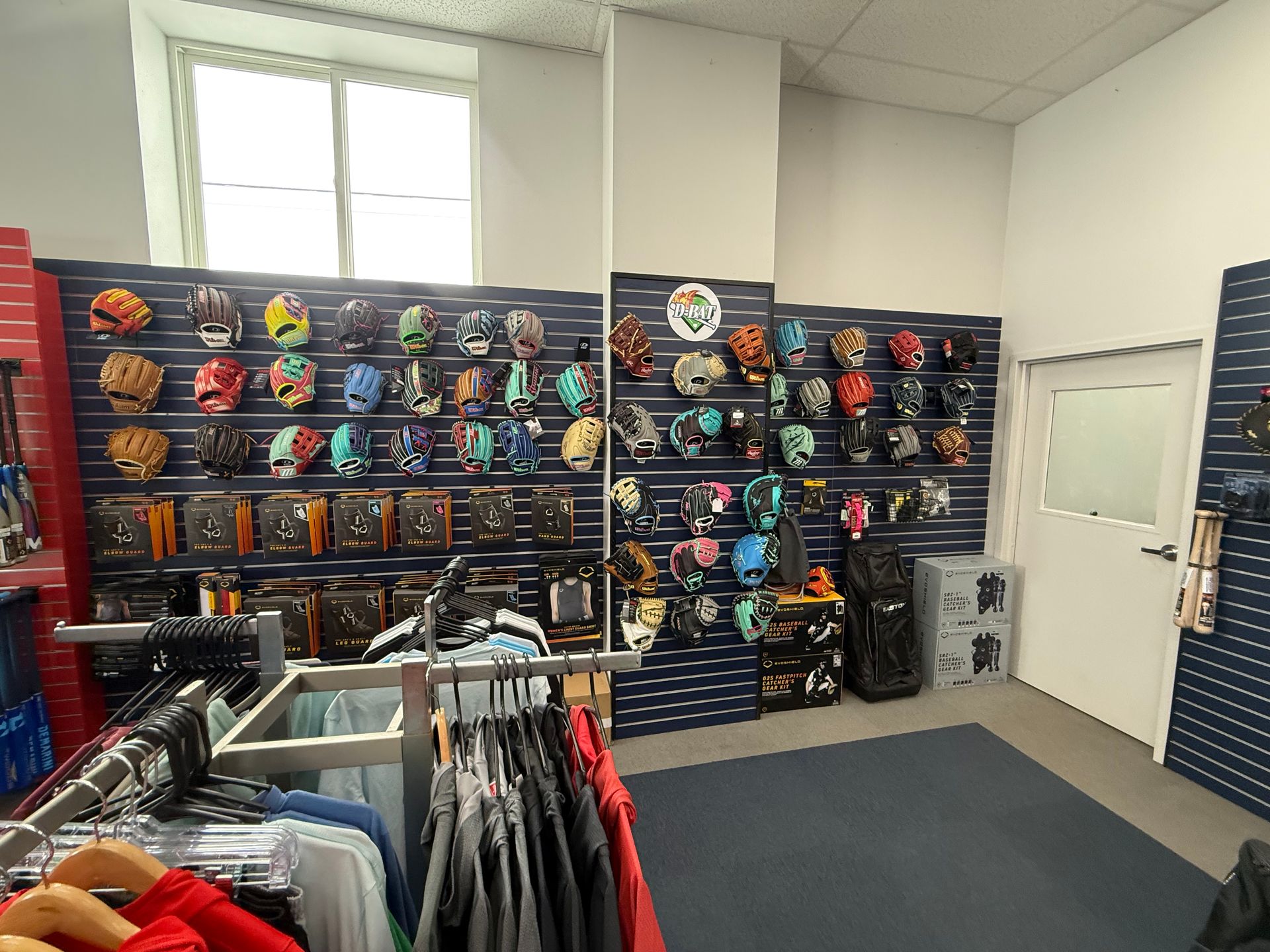Baseball & Softball Pro Shop | D-BAT Marion | Marion, IA