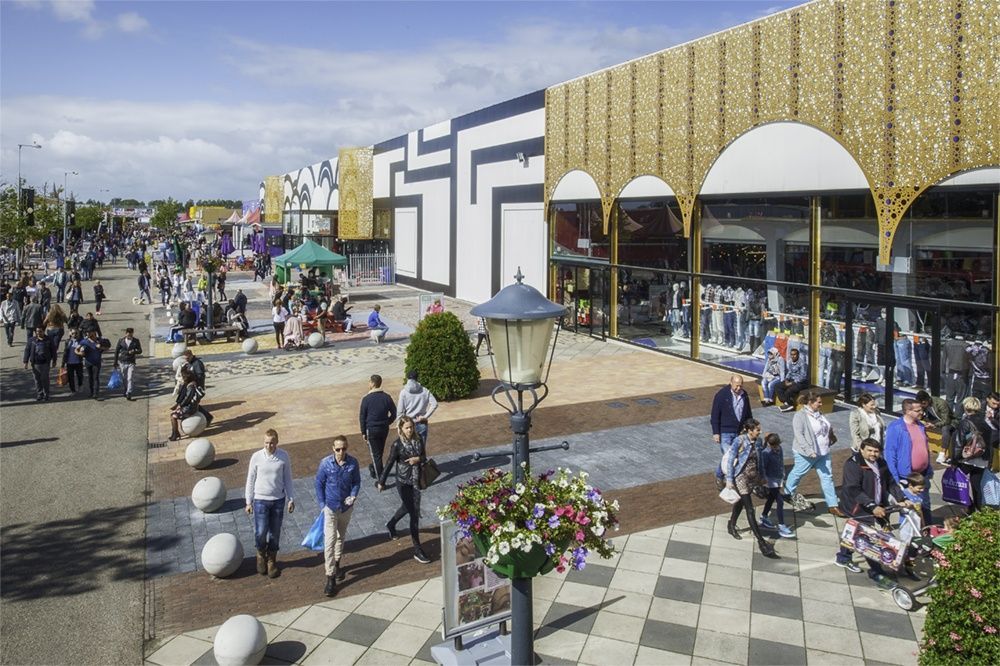De Bazaar of de Zwarte markt in Beverwijk