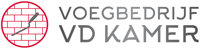 Logo voor Voegbedrijf VD Kamer met een icoon van een rode baksteen en een troffel en grijze tekst.