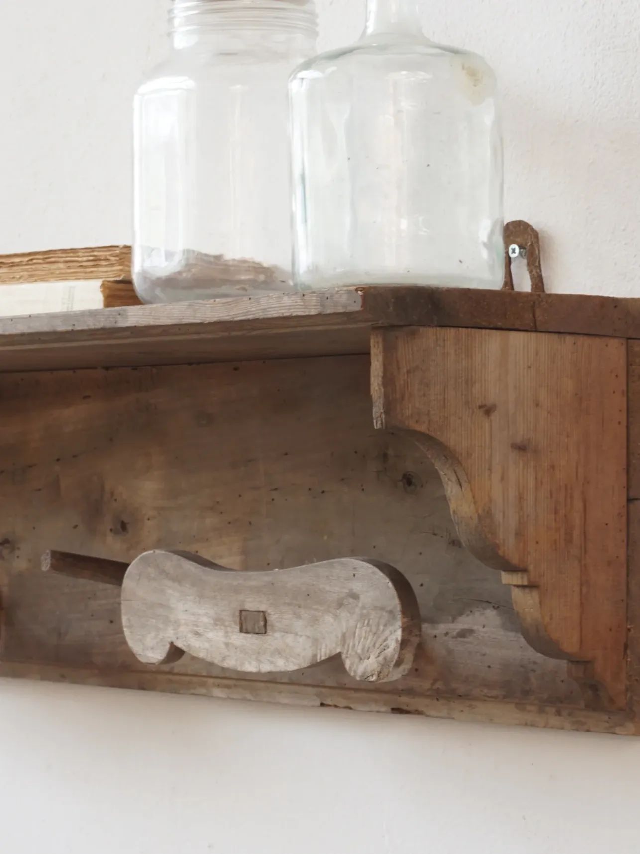 Appendiabiti in legno