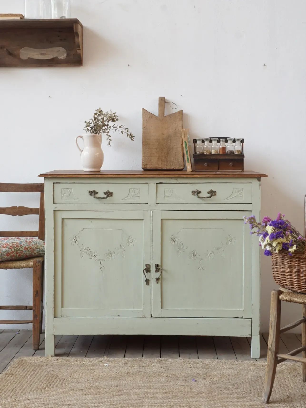 Credenza verde salvia