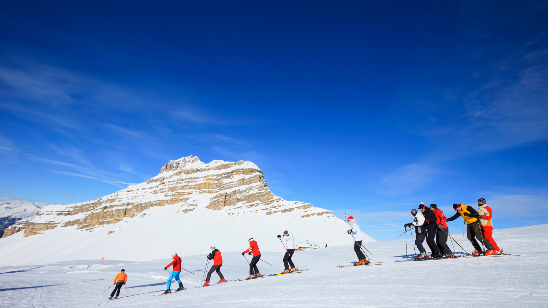 Chasing the Northern Lights: A Guide to the Best Viewing Spots in 2024, Filand - Blog Post Barters Travelnet