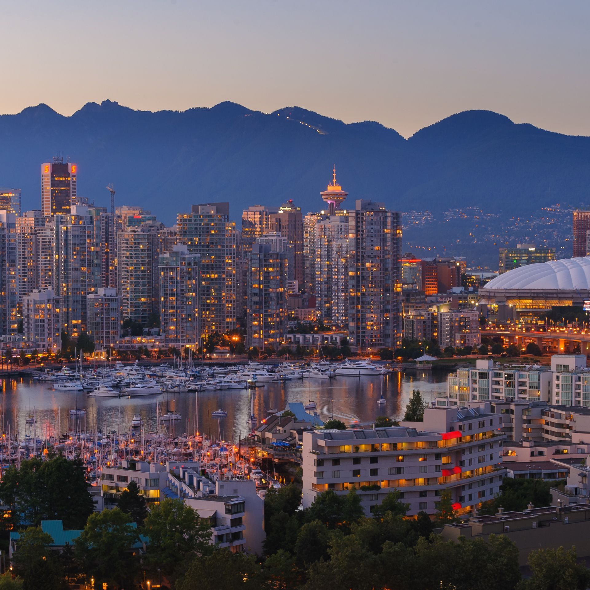 vancouver skyline in canada