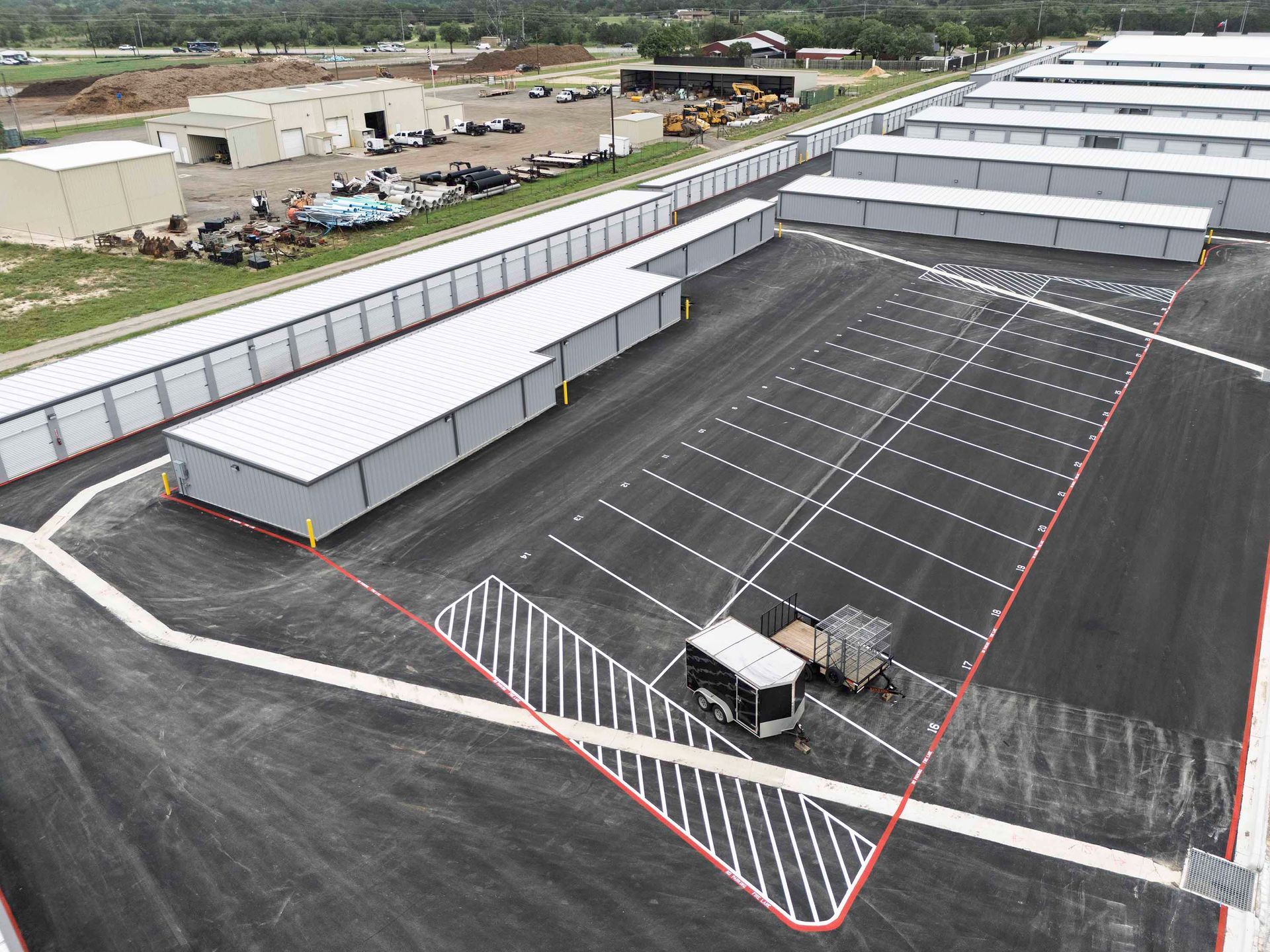 Open parking is available for boats, RVs, and trailers near New Braunfels and Canyon Lake, TX.