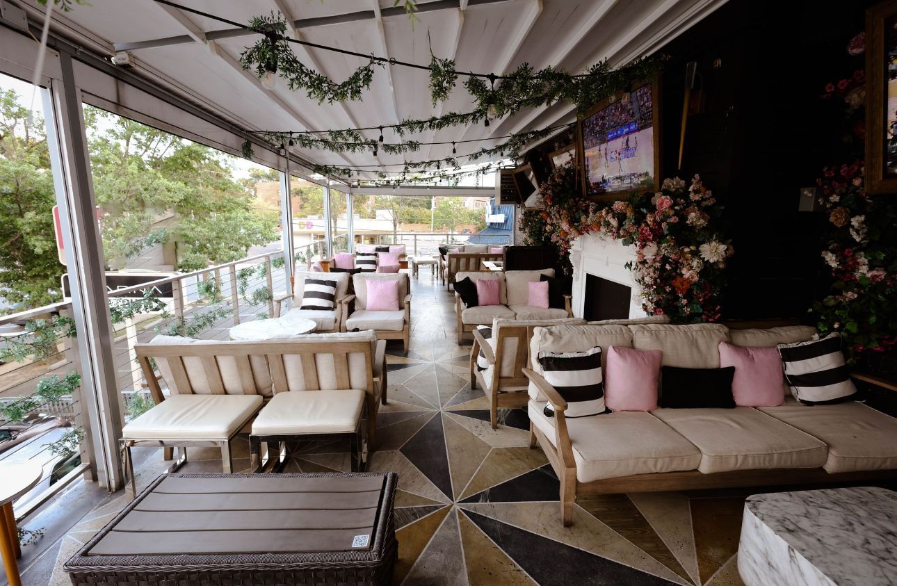 Hookah brunch experience
Best lounges for brunch
Hookah and cocktails lounge
Rooftop club with hookah
Birthday party lounge