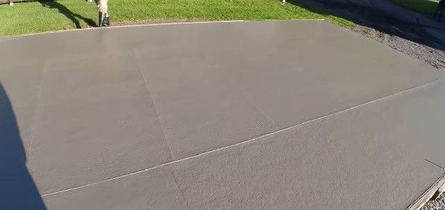 Cement slab pouring with reinforced fiber-mix concrete, completed in Atlant