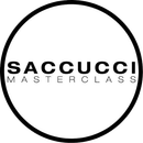 Un logo circolare nero con la scritta