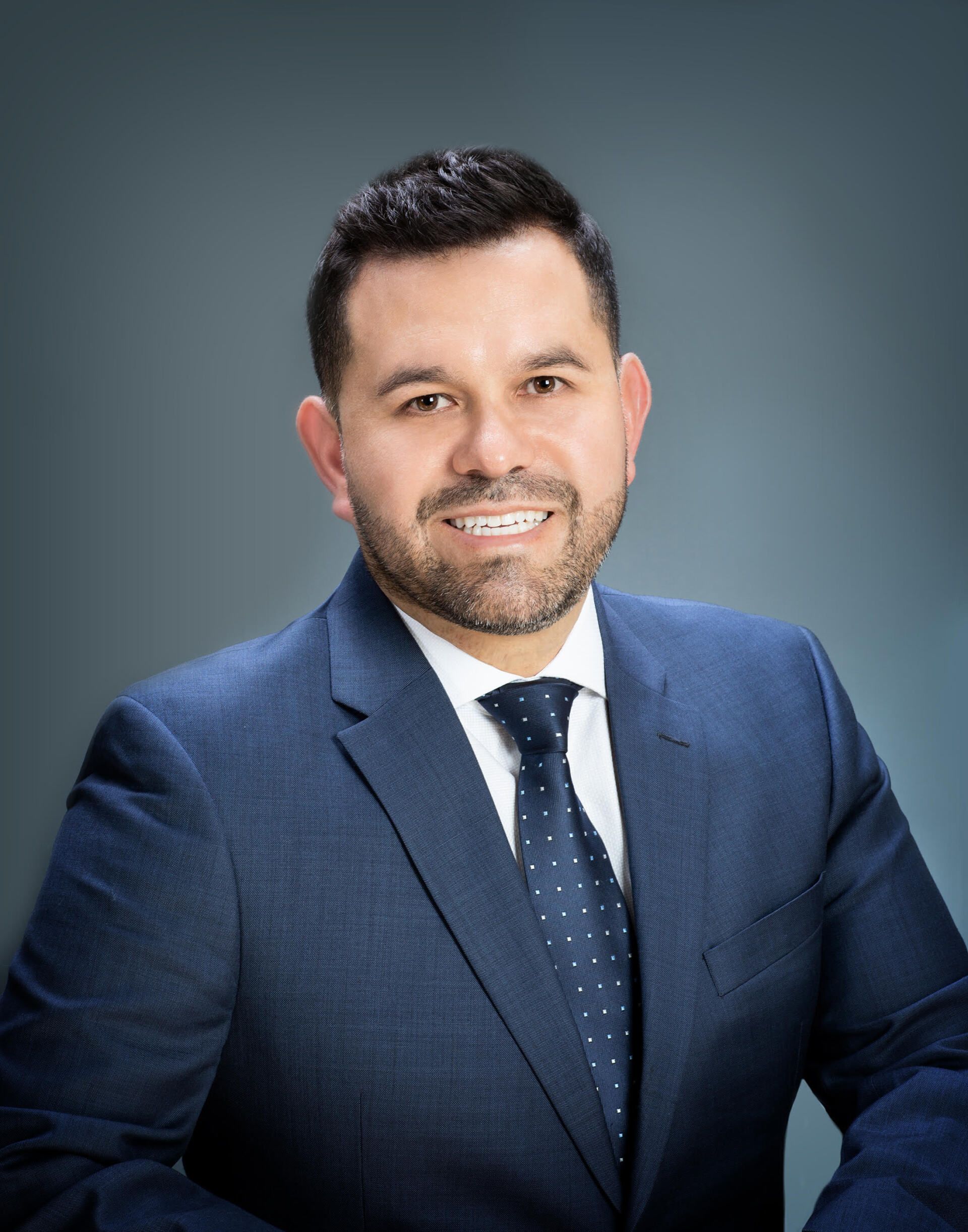Dr. Abril