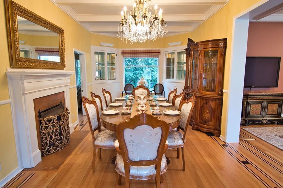Dining room interior