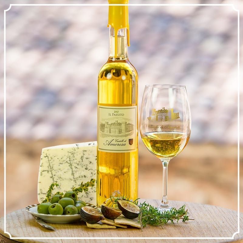 sweet wine and blue cheese pairing